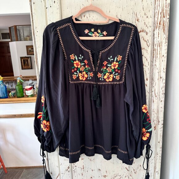 BOUTIQUE VISCOSE EMBROIDERED TASSLE TIE PEASANT BLOUSE - Picture 6 of 9